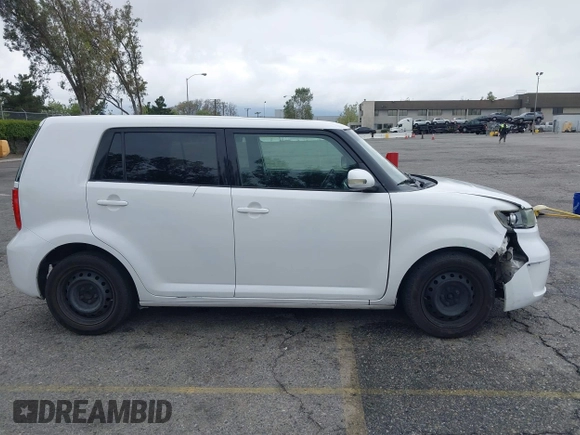 2008 Scion xB z VIN JTLKE50E681039754, wystawiony jako IAAI lot #42067611 z przebiegiem 133 463 mil mil oraz . Historia ofert i sprzedaży dostępna na DreamBid. Obrazek 13.