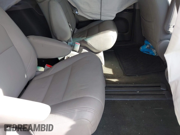 2017 Toyota Sienna LE Auto Access Seat with VIN 5TDKZ3DCXHS888544, listed as a IAAI auction lot 42015252 with 76,378 mi miles. Bid and sale history available at carsss.com. Image 8.