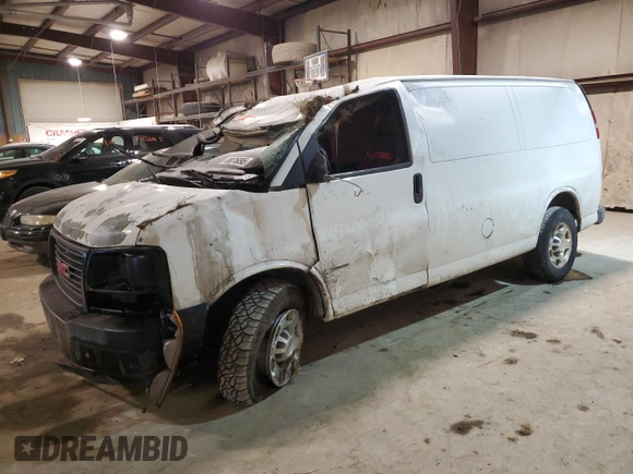 2009 GMC Savana Cargo Van with VIN 1GTGG256091104465, listed as a Copart auction lot 88076095 with 0 mi miles and Salvage Title. Bid and sale history available at carsss.com. Image 1.