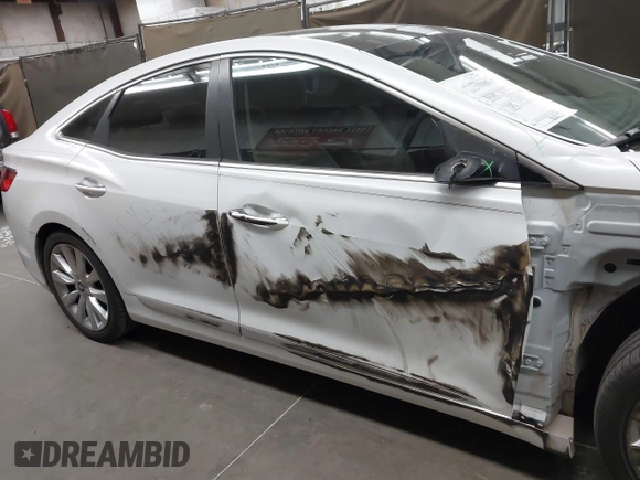 2013 Hyundai Azera with VIN KMHFH4JG1DA330604, listed as a IAAI auction lot 41966248 with 126,554 mi miles. Bid and sale history available at carsss.com. Image 13.