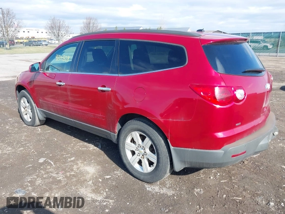 2012 Chevrolet Traverse 1LT z VIN 1GNKVGED6CJ352522, wystawiony jako IAAI lot #41803328 z przebiegiem 197 129 mil mil oraz . Historia ofert i sprzedaży dostępna na DreamBid. Obrazek 3.