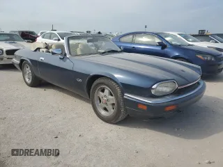 1995 Jaguar XJS with VIN SAJNX2745SC221716, listed as a Copart auction lot 75412694 with 110,856 mi miles and Non Repairable. Bid and sale history available at carsss.com. Image 4.