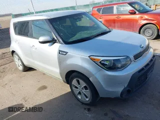 2015 Kia Soul with VIN KNDJN2A29F7764236, listed as a IAAI auction lot 42036696 with 120,623 mi miles. Bid and sale history available at carsss.com. Image 1.