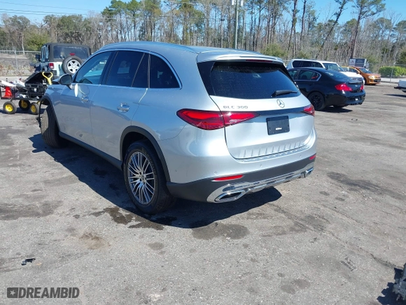 2024 Mercedes-Benz GLC with VIN W1NKM4GB4RF172935, listed as a IAAI auction lot 41693970 with 1,949 mi miles. Bid and sale history available at carsss.com. Image 3.