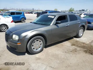 2008 Chrysler 300 LX z VIN 2C3KA43R88H194098, wystawiony jako Copart lot #60568855 z przebiegiem 145 881 mil mil oraz Szkoda całkowita • Salvage title. Historia ofert i sprzedaży dostępna na DreamBid. Obrazek 1.