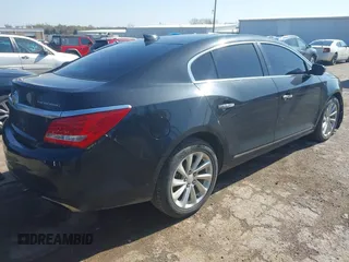 2015 Buick LaCrosse Leather with VIN 1G4GB5G34FF305878, listed as a IAAI auction lot 41972121 with 176,655 mi miles. Bid and sale history available at carsss.com. Image 4.