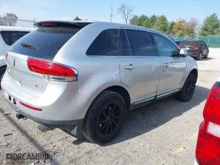 2011 Lincoln MKX with VIN 2LMDJ6JK2BBJ03519, listed as a IAAI auction lot 41801586 with 180,033 mi miles. Bid and sale history available at carsss.com. Image 4.