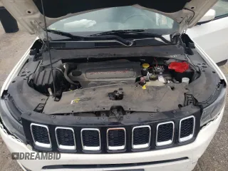 2019 Jeep Compass Latitude z VIN 3C4NJDBB8KT760837, wystawiony jako Copart lot #58399035 z przebiegiem 117 188 mil mil oraz Czysty tytuł • Clean title. Historia ofert i sprzedaży dostępna na DreamBid. Obrazek 12.