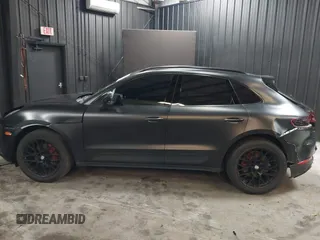 2015 Porsche Macan S with VIN WP1AB2A55FLB62653, listed as a IAAI auction lot 41733814 with 83,931 mi miles and . Bid and sale history available at DreamBid. Image 14.