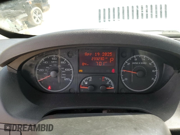 2019 Ram ProMaster Cargo with VIN 3C6TRVDG4KE543649, listed as a Copart auction lot 53811635 with 233,230 mi miles and Clean Title. Bid and sale history available at DreamBid. Image 9.
