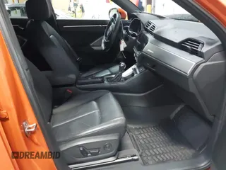2023 Audi Q3 S line Premium z VIN WA1DECF3XP1112714, wystawiony jako IAAI lot #41918405 z przebiegiem 30 969 mil mil oraz . Historia ofert i sprzedaży dostępna na DreamBid. Obrazek 5.