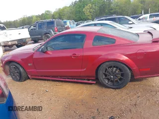 2006 Ford Mustang GT Deluxe with VIN 1ZVFT82H265195370, listed as a IAAI auction lot 42018364 with 129,165 mi miles. Bid and sale history available at carsss.com. Image 15.