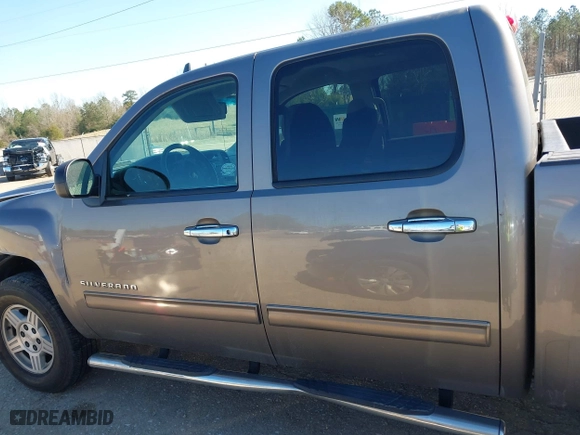 2012 Chevrolet Silverado 1500 LT with VIN 3GCPCSE07CG204577, listed as a IAAI auction lot 41629601 with 321,459 mi miles. Bid and sale history available at carsss.com. Image 14.