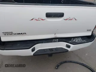 2015 Toyota Tacoma с VIN 3TMLU4EN2FM176180, выставлен на аукционе IAAI как лот 41778149 с пробегом 104 059 миль миль и . История ставок и продаж доступна на DreamBid. Изображение 6.