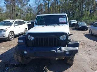 2020 Jeep Wrangler Unlimited Sport S z VIN 1C4HJXDN5LW204468, wystawiony jako IAAI lot #41855289 z przebiegiem 62 610 mil mil oraz . Historia ofert i sprzedaży dostępna na DreamBid. Obrazek 13.