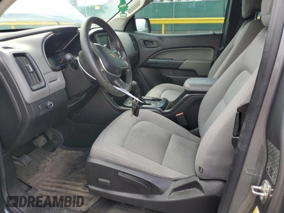 2018 Chevrolet Colorado 2WD Work Truck z VIN 1GCHSBEA5J1242370, wystawiony jako Copart lot #52625885 z przebiegiem 108 873 mil mil oraz Szkoda całkowita • Salvage title. Historia ofert i sprzedaży dostępna na DreamBid. Obrazek 7.