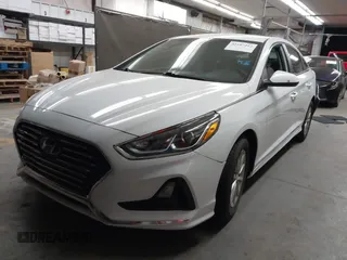 2018 Hyundai Sonata SE with VIN 5NPE24AF9JH698963, listed as a IAAI auction lot 42107412 with 107,047 mi miles and . Bid and sale history available at carsss.com. Image 17.