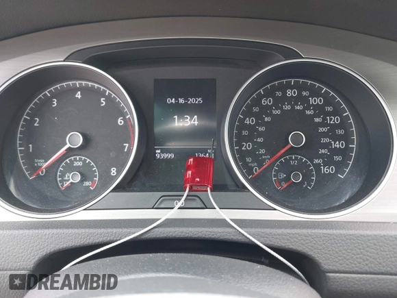 2017 Volkswagen Golf S z VIN 3VW217AU7HM039027, wystawiony jako IAAI lot #42047785 z przebiegiem 93 999 mil mil oraz . Historia ofert i sprzedaży dostępna na DreamBid. Obrazek 7.