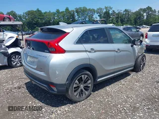 2018 Mitsubishi Eclipse Cross SE with VIN JA4AT5AA6JZ069587, listed as a IAAI auction lot 39903854 with 82,616 mi miles and . Bid and sale history available at DreamBid. Image 4.