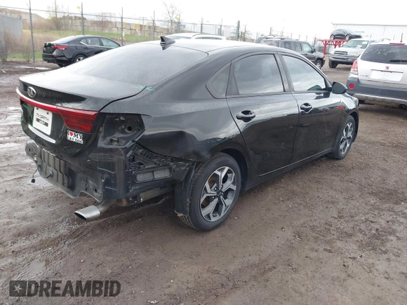 2020 Kia Forte LXS z VIN 3KPF24AD6LE232630, wystawiony jako IAAI lot #42107427 z przebiegiem 61 695 mil mil oraz . Historia ofert i sprzedaży dostępna na DreamBid. Obrazek 4.