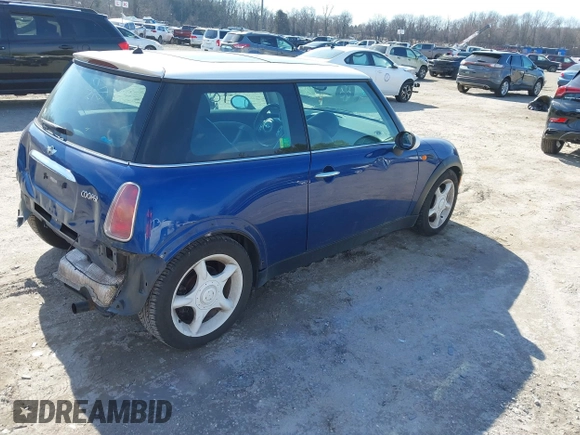2002 MINI Hardtop with VIN WMWRC33482TC36492, listed as a IAAI auction lot 41633112 with 133,672 mi miles and . Bid and sale history available at DreamBid. Image 4.