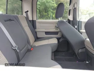 2010 Dodge 2500 SLT z VIN 3D7UT2CL9AG130789, wystawiony jako IAAI lot #42358839 z przebiegiem 128 802 mil mil oraz . Historia ofert i sprzedaży dostępna na DreamBid. Obrazek 8.