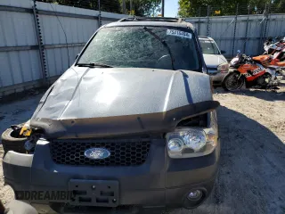 2006 Ford Escape XLT with VIN 1FMYU03106KA03632, listed as a Copart auction lot 75416404 with 151,559 mi miles and Salvage Title. Bid and sale history available at carsss.com. Image 5.