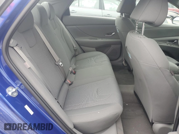 2024 Hyundai Elantra SE z VIN KMHLL4DG5RU659678, wystawiony jako Copart lot #55801785 z przebiegiem 3 319 mil mil oraz Szkoda całkowita • Salvage title. Historia ofert i sprzedaży dostępna na DreamBid. Obrazek 10.