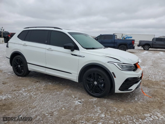 2022 Volkswagen Tiguan SE R-Line Black with VIN 3VVCB7AX0NM045036, listed as a Copart auction lot 45186875 with 65,336 mi miles and Salvage Title. Bid and sale history available at carsss.com. Image 4.