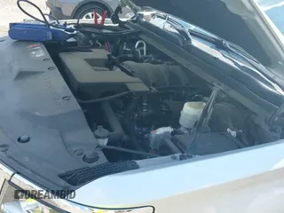 2019 Chevrolet Tahoe LT с VIN 1GNSCBKCXKR395359, выставлен на аукционе IAAI как лот 42840489 с пробегом 63 450 миль миль и . История ставок и продаж доступна на DreamBid. Изображение 19.