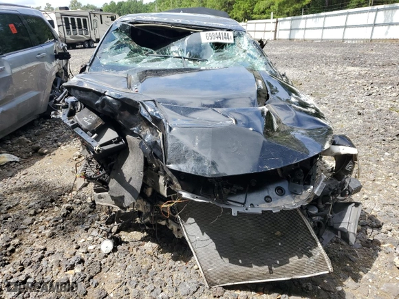 2017 Chevrolet Camaro ZL1 with VIN 1G1FK1R6XH0186779, listed as a Copart auction lot 69844144 with 0 miles and Salvage Title. Bid and sale history available at carsss.com. Image 5.
