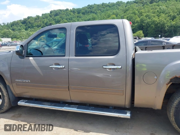 2012 GMC Sierra 1500 SLT with VIN 3GTP2WE71CG189114, listed as a IAAI auction lot 42661045 with 194,328 mi miles and . Bid and sale history available at DreamBid. Image 14.