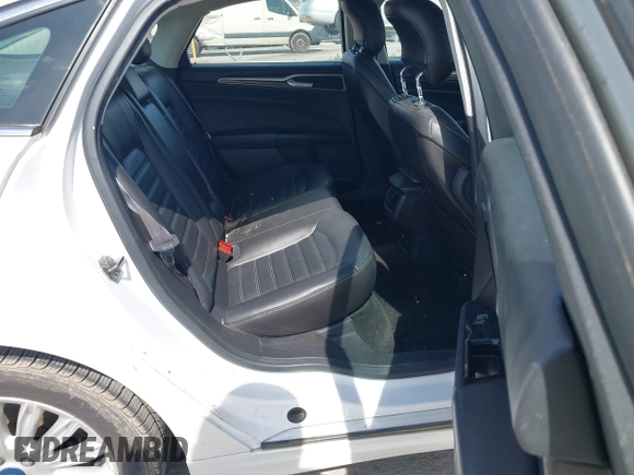 2013 Ford Fusion SE Hybrid with VIN 3FA6P0LU0DR123488, listed as a IAAI auction lot 41869121 with 176,287 mi miles. Bid and sale history available at carsss.com. Image 8.