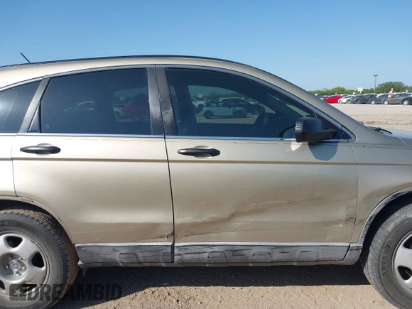 2008 Honda CR-V LX z VIN 3CZRE38328G700242, wystawiony jako IAAI lot #42003574 z przebiegiem 118 141 mil mil oraz . Historia ofert i sprzedaży dostępna na DreamBid. Obrazek 13.