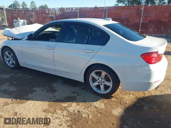 2015 BMW 3 Series 328i с VIN WBA3A5C5XFF608299, выставлен на аукционе IAAI как лот 40904806 с пробегом 126 043 миль миль и . История ставок и продаж доступна на DreamBid. Изображение 3.