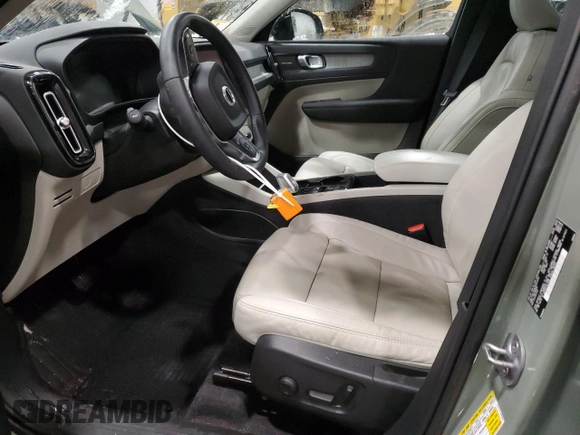 2023 Volvo XC40 Plus Dark Theme with VIN YV4L12UW2P2024297, listed as a Copart auction lot 44742735 with 15,666 mi miles and Salvage title. Bid and sale history available at DreamBid. Image 7.