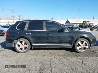 2006 Porsche Cayenne Turbo with VIN WP1AC29P46LA91061, listed as a IAAI auction lot 41302590 with 159,035 mi miles. Bid and sale history available at carsss.com. Image 13.
