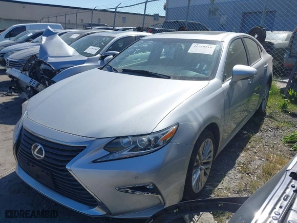 2016 Lexus ES 350 with VIN JTHBK1GG5G2211686, listed as a IAAI auction lot 41760510 with 71,076 mi miles. Bid and sale history available at carsss.com. Image 2.