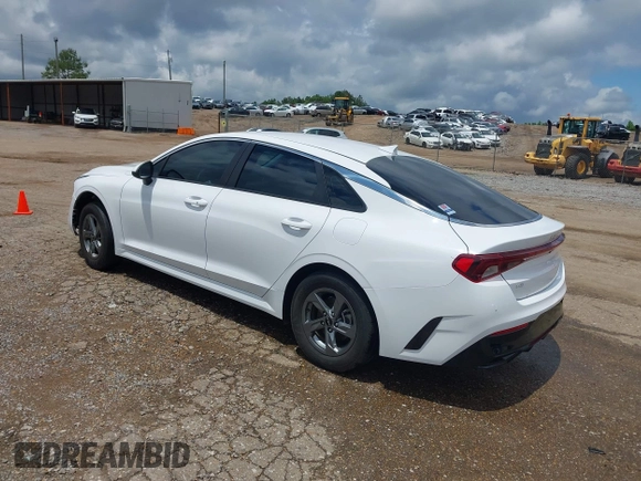 2023 Kia K5 LXS z VIN 5XXG14J2XPG210651, wystawiony jako IAAI lot #42243437 z przebiegiem 37 367 mil mil oraz . Historia ofert i sprzedaży dostępna na DreamBid. Obrazek 3.