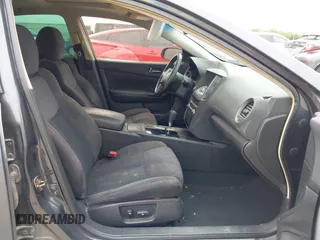 2010 Nissan Maxima SV z VIN 1N4AA5AP5AC820574, wystawiony jako IAAI lot #42427315 z przebiegiem 235 213 mil mil oraz . Historia ofert i sprzedaży dostępna na DreamBid. Obrazek 5.