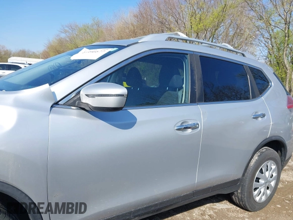 2016 Nissan Rogue S with VIN JN8AT2MV1GW131656, listed as a IAAI auction lot 41996677 with 113,278 mi miles and . Bid and sale history available at carsss.com. Image 14.