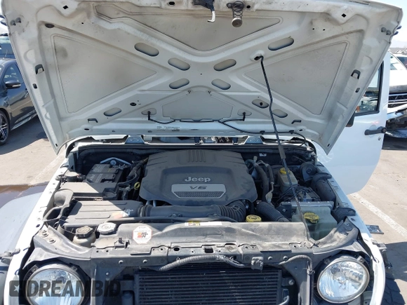 2016 Jeep Wrangler Unlimited Sport z VIN 1C4BJWDG4GL288615, wystawiony jako IAAI lot #42520924 z przebiegiem 113 594 mil mil oraz . Historia ofert i sprzedaży dostępna na DreamBid. Obrazek 10.