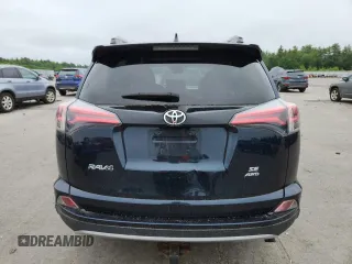 2018 Toyota RAV4 SE z VIN JTMJFREV3JD244036, wystawiony jako Copart lot #61499005 z przebiegiem 106 503 mil mil oraz Czysty tytuł • Clean title. Historia ofert i sprzedaży dostępna na DreamBid. Obrazek 6.