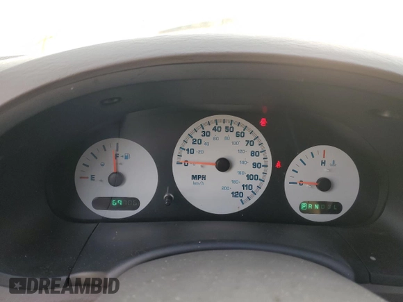 2002 Dodge Caravan SE with VIN 1B4GP25B82B678824, listed as a Copart auction lot 84442074 with 69,706 mi miles and Clean Title. Bid and sale history available at carsss.com. Image 9.