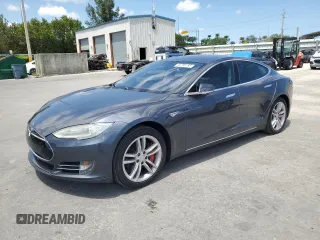 2014 Tesla Model S 60 with VIN 5YJSA1S13EFP63432, listed as a Copart auction lot 56706195 with 114,671 mi miles and Clean Title. Bid and sale history available at DreamBid. Image 1.