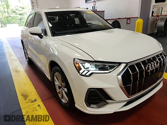 2023 Audi Q3 S line Premium с VIN WA1DECF38P1102974, выставлен на аукционе IAAI как лот 42852727 с пробегом 45 357 миль миль и . История ставок и продаж доступна на DreamBid. Изображение 8.