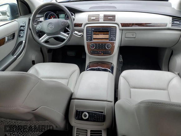 2011 Mercedes-Benz R 350 with VIN 4JGCB6FE5BA118129, listed as a Copart auction lot 58127095 with 160,533 mi miles and Clean title. Bid and sale history available at DreamBid. Image 8.