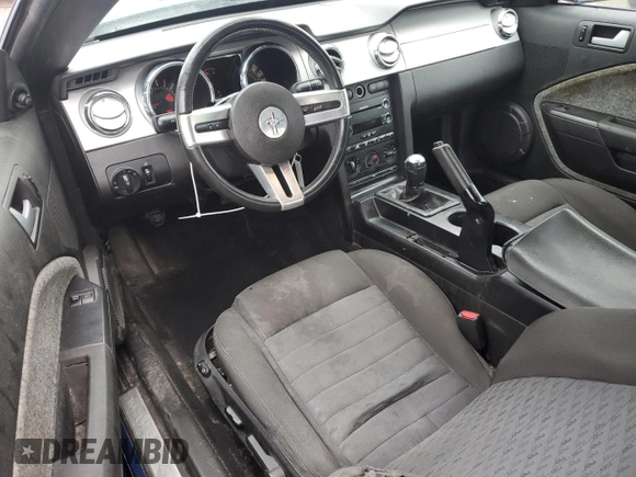 2008 Ford Mustang GT Deluxe with VIN 1ZVHT82H785193240, listed as a Copart auction lot 45702285 with 212,408 mi miles and Salvage Title. Bid and sale history available at carsss.com. Image 8.