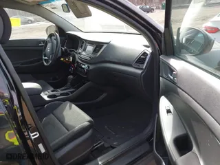 2016 Hyundai Tucson SE with VIN KM8J3CA42GU168610, listed as a IAAI auction lot 41639335 with 86,920 mi miles. Bid and sale history available at carsss.com. Image 5.