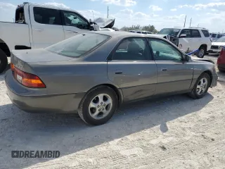 1998 Lexus ES 300 Luxury Sport Sdn with VIN JT8BF28G2W5046136, listed as a Copart auction lot 74364844 with 209,940 mi miles and Salvage Title. Bid and sale history available at carsss.com. Image 3.